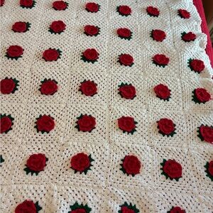 Crochet Blanket with Red Rose Pattern